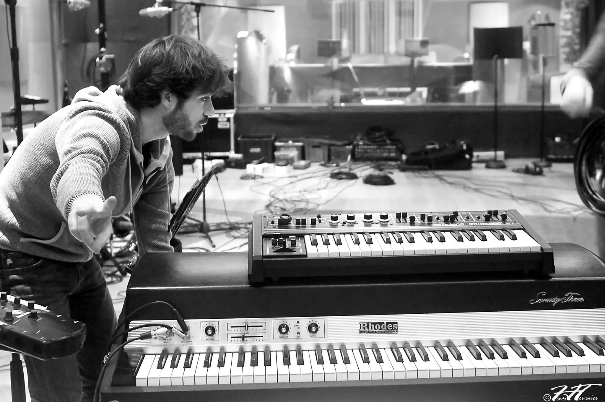 Musicien au clavier pendant une séance