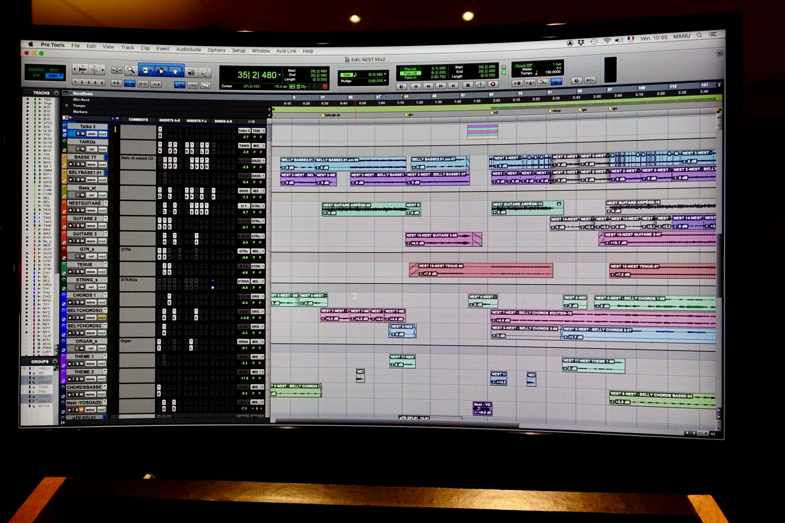 Session Pro Tools affichée à l’écran pendant un mixage